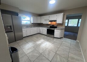 775 Wiethaupt Rd in Florissant, MO - Building Photo