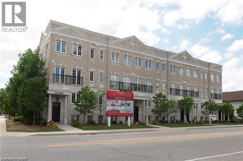 133 Park St in Waterloo, ON - Building Photo