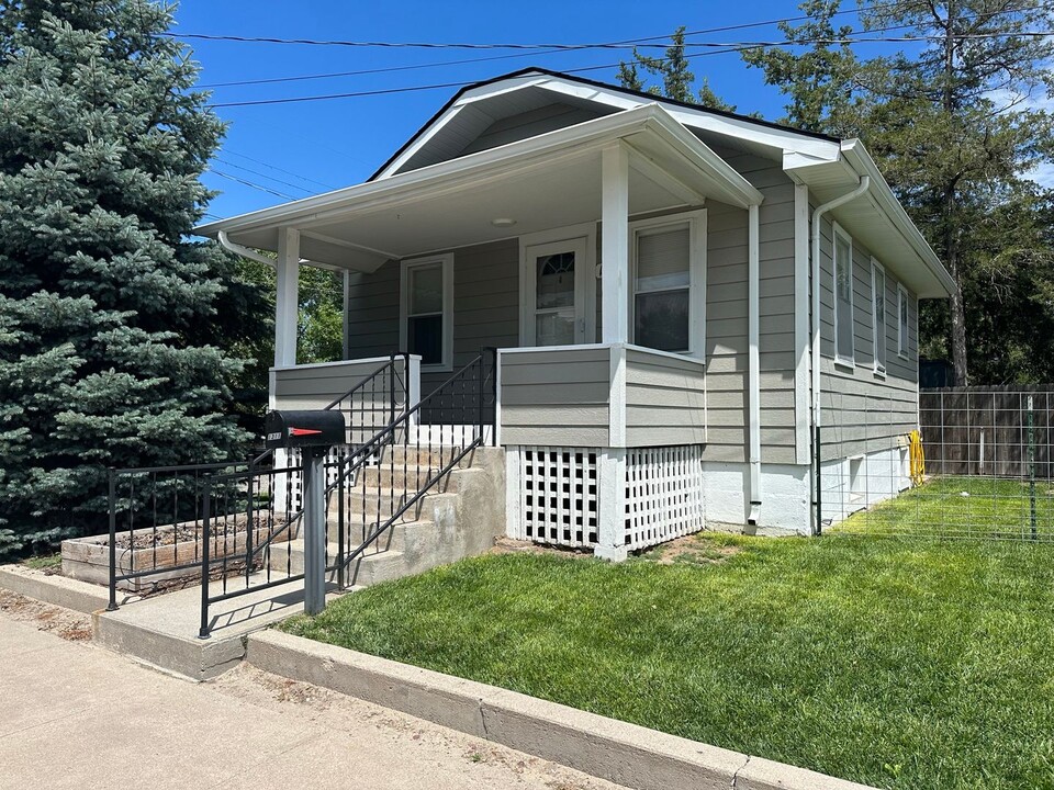 1311 Ave D in Scottsbluff, NE - Building Photo