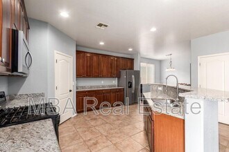 42511 W Cheyenne Dr in Maricopa, AZ - Building Photo - Building Photo