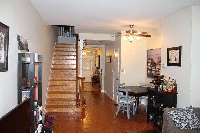 2537 Fait Ave in Baltimore, MD - Foto de edificio - Building Photo