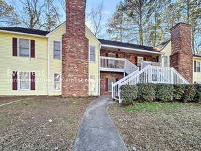 295 E Burns Ct SW in Marietta, GA - Building Photo - Building Photo