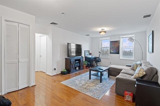 6405 JFK Blvd E in West New York, NJ - Building Photo - Building Photo