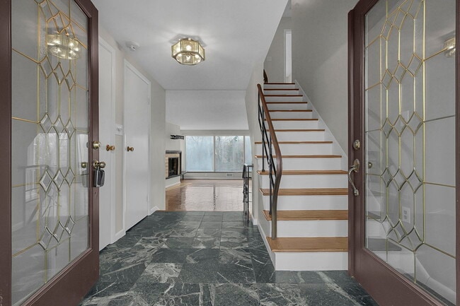 2737-2737 Charing Rd in Columbus, OH - Building Photo - Building Photo