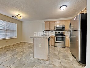 507 Johnny Bench Cove in La Vergne, TN - Foto de edificio - Building Photo