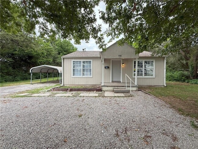 property at 1001 S Turner St