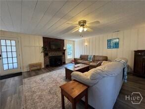 233 Quacco Rd in Savannah, GA - Building Photo - Building Photo