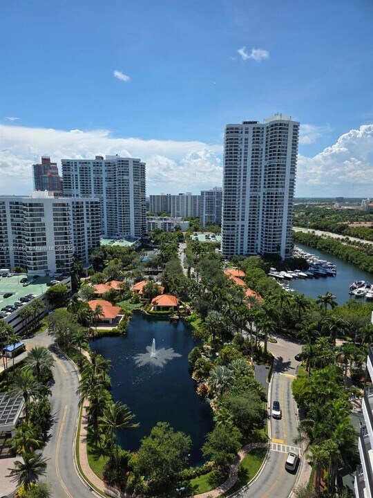 19195 Mystic Pointe Dr in Aventura, FL - Building Photo
