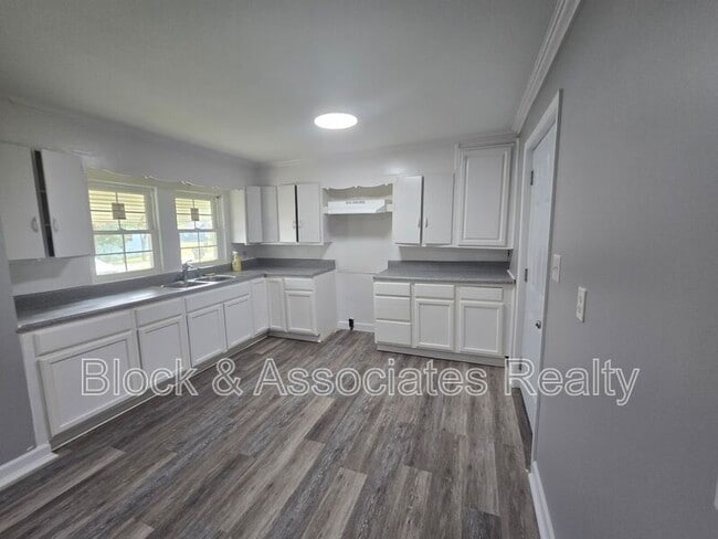 property at 909 Gaines Ave