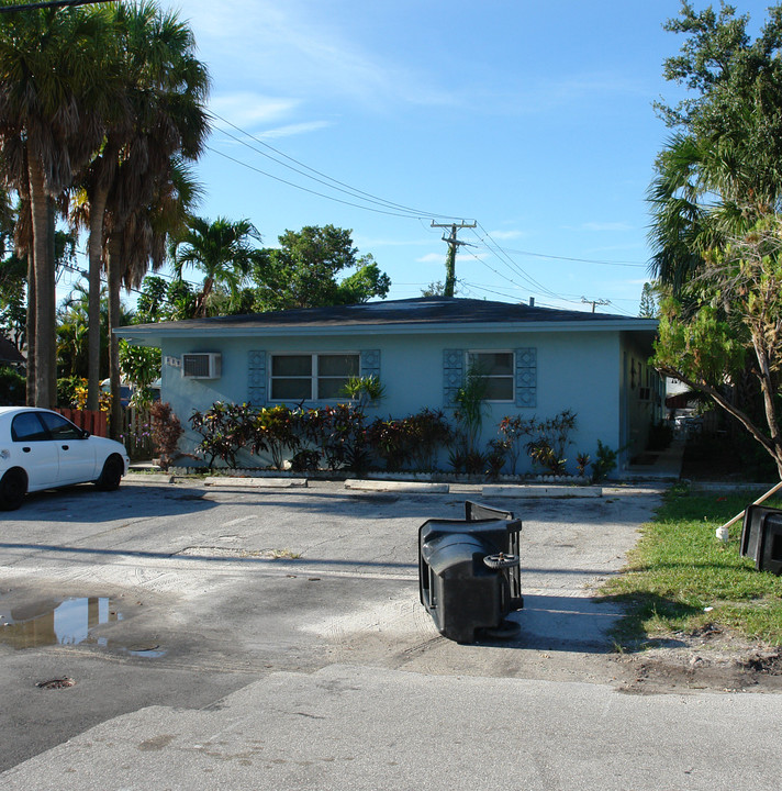 808 SE 18th Ct in Fort Lauderdale, FL - Building Photo