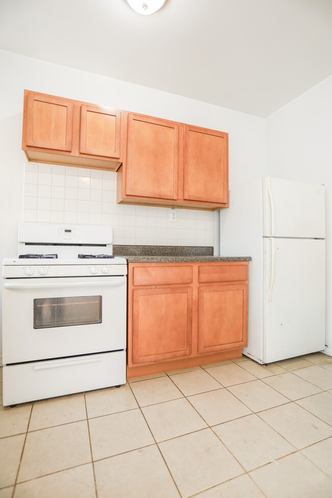 1624 W Lunt Ave, Unit #3A in Chicago, IL - Building Photo - Building Photo