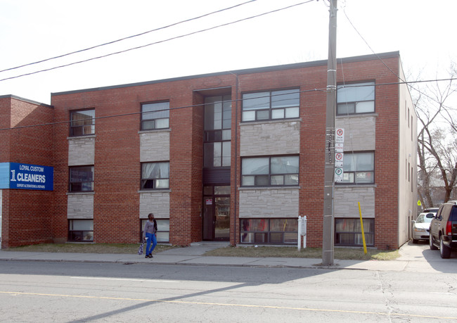 1306 Weston Rd in Toronto, ON - Building Photo - Building Photo