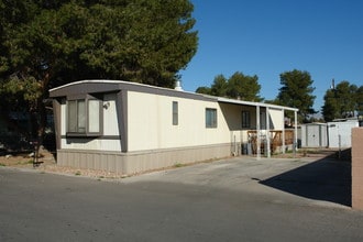 Whispering Sands in Las Vegas, NV - Building Photo - Building Photo