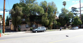 6840 Hazeltine Ave Apartments