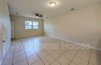 2851 Yellow Pine Ct in Jacksonville, FL - Building Photo - Building Photo