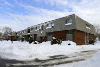 68 Summer Ave in Stoughton, MA - Foto de edificio - Building Photo