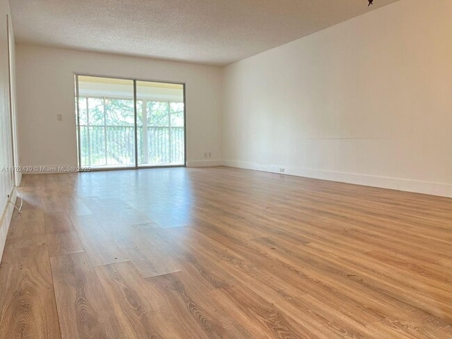 1101 SW 128th Terrace in Pembroke Pines, FL - Building Photo - Building Photo