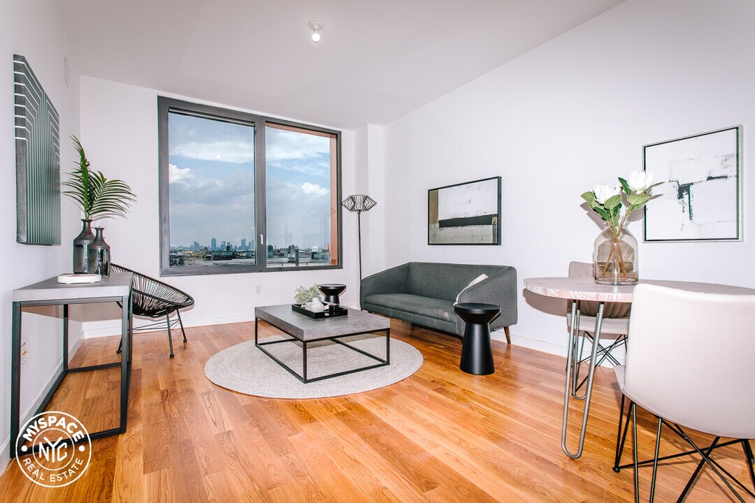 123 Melrose St, Unit 79J in Brooklyn, NY - Building Photo