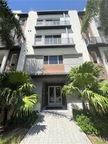 1045 NE 18th Ave in Fort Lauderdale, FL - Building Photo