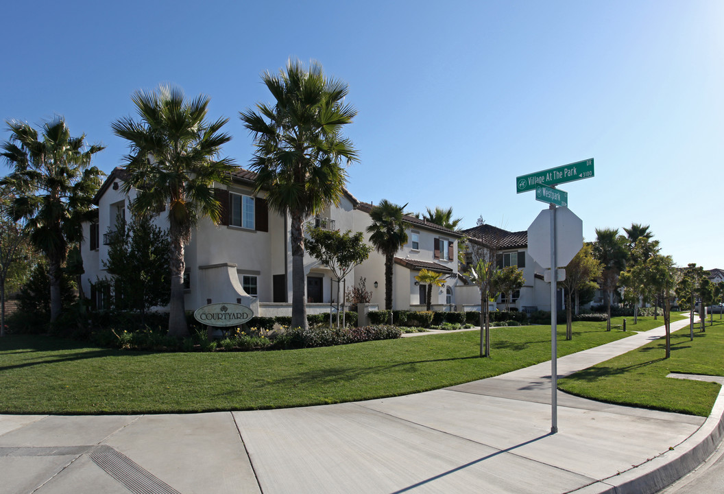 Courtyard Apartments in Camarillo, CA - Building Photo