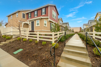 Canyon at Mitchell Village in Citrus Heights, CA - Building Photo - Building Photo