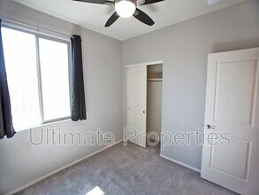 18450 W Louise Dr in Surprise, AZ - Building Photo - Building Photo