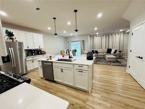17924 Giants Wy in Lakeville, MN - Building Photo - Building Photo
