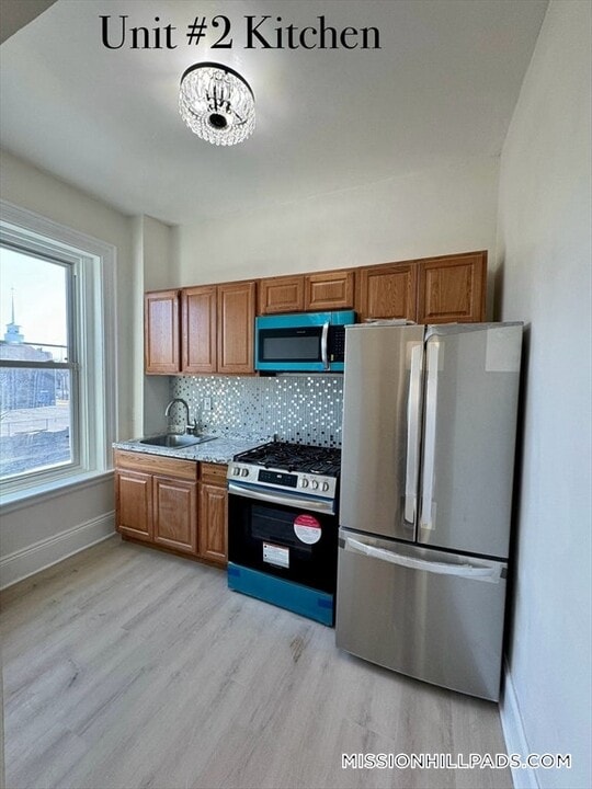4 Montrose St in Boston, MA - Building Photo