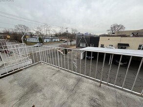 84 Shore Rd in Port Washington, NY - Building Photo - Building Photo