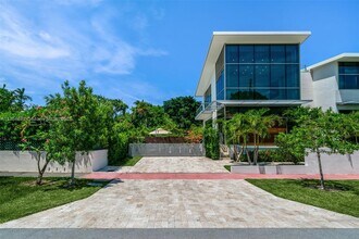 1201 W 47th St in Miami Beach, FL - Building Photo - Building Photo