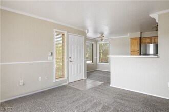 5710 E Tropicana Ave in Las Vegas, NV - Building Photo - Building Photo