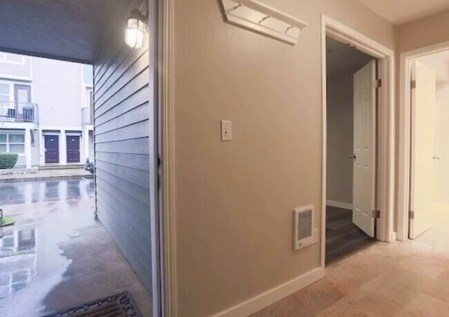 1730 SE Halyard Ln, Unit 1730 SE Halyard Ln. in Vancouver, WA - Foto de edificio - Building Photo