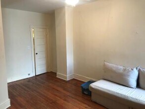 1336 Kenyon St NW in Washington, DC - Foto de edificio - Building Photo