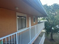 6900 SW 39th St in Davie, FL - Building Photo - Building Photo