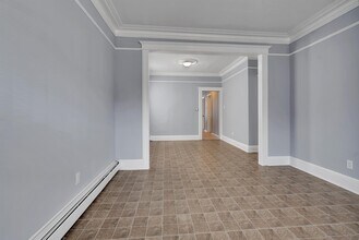 42 Greenville Ave in Jersey City, NJ - Building Photo - Building Photo