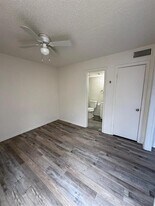 9807 Walnut St in Dallas, TX - Building Photo