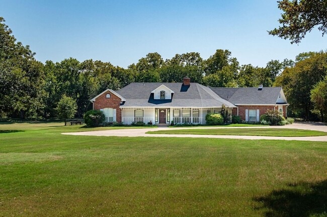 property at 1380 Meandro Ria Ln