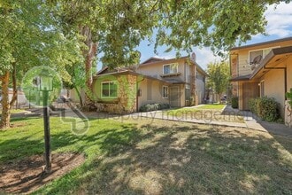 2941 Norcade Cir in Sacramento, CA - Building Photo - Building Photo