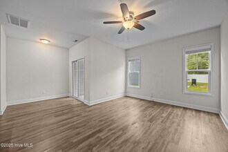 211 N Stingray Ln in Sneads Ferry, NC - Building Photo - Building Photo