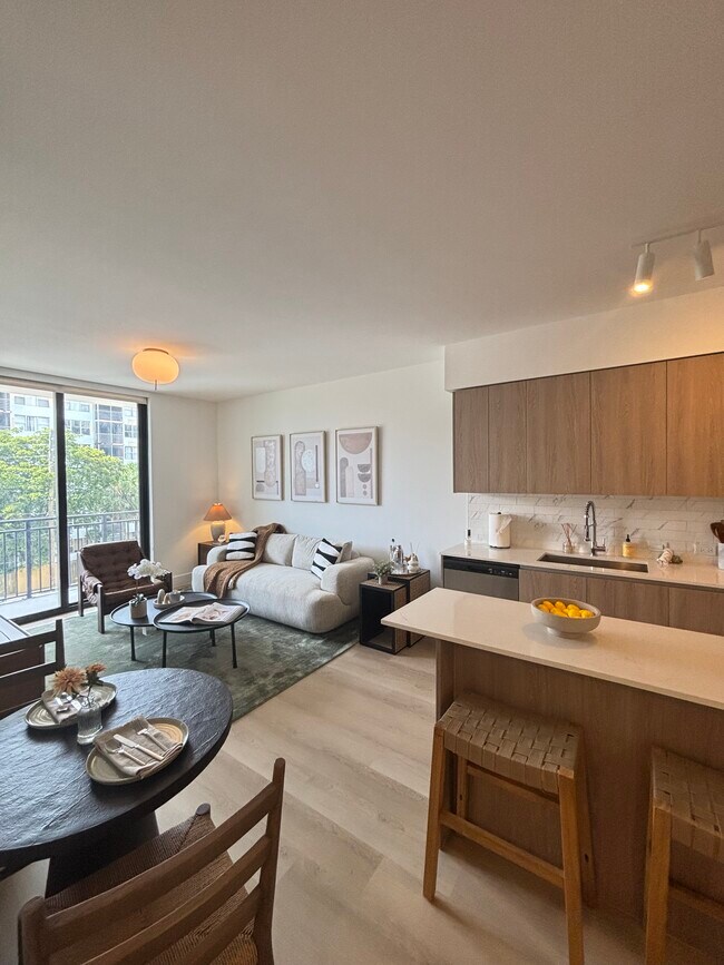 2578 NE 182nd Ter, Unit A09 in North Miami Beach, FL - Building Photo - Building Photo
