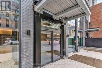 252 Church St in Toronto, ON - Building Photo - Building Photo