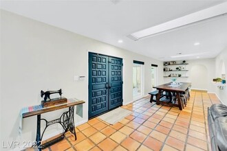 7940 Hickam Ave in Las Vegas, NV - Building Photo - Building Photo