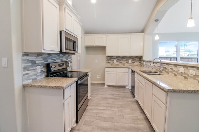 3912 N Rye Cir in Edinburg, TX - Building Photo - Building Photo