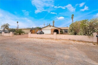 1733 Michael Way in Las Vegas, NV - Building Photo - Building Photo