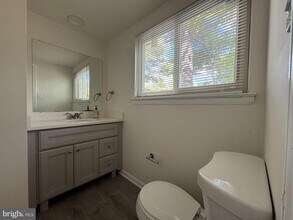 10676 Muirfield Dr in Potomac, MD - Building Photo - Building Photo