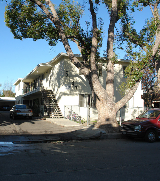 5147 Denny Ave in North Hollywood, CA - Building Photo