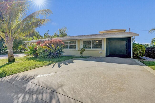 740 Buttonwood Rd in North Palm Beach, FL - Building Photo - Building Photo