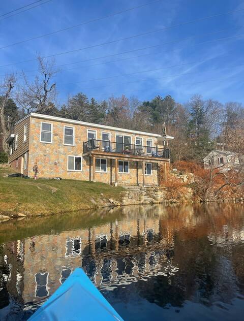 10 Trestle Ln in Manchester, NH - Building Photo