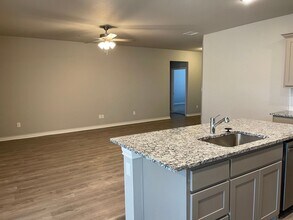 7811 96th St in Lubbock, TX - Building Photo - Building Photo