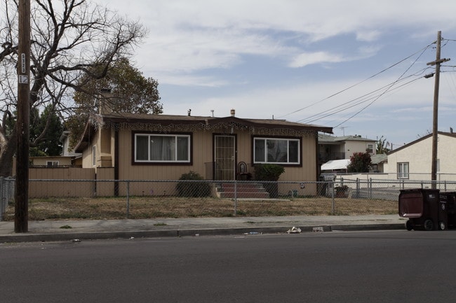 22423-22429 S Garden Ave in Hayward, CA - Foto de edificio - Building Photo